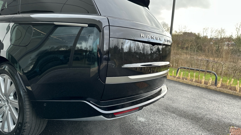 Land Rover Range Rover 3.0 P460e SE 4dr Auto Estate